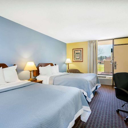 Days Inn By Wyndham Mocksville Екстериор снимка