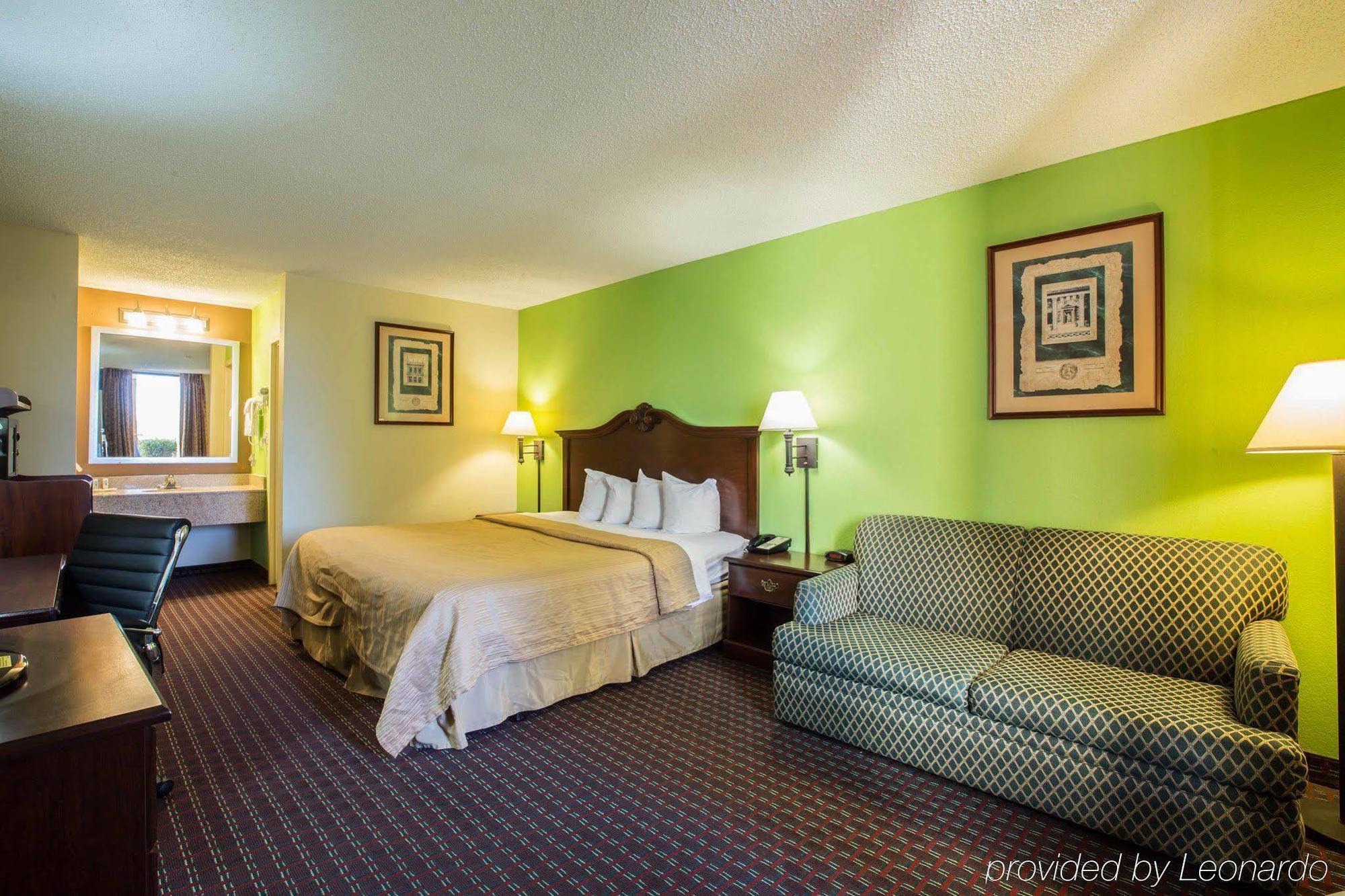 Days Inn By Wyndham Mocksville Екстериор снимка